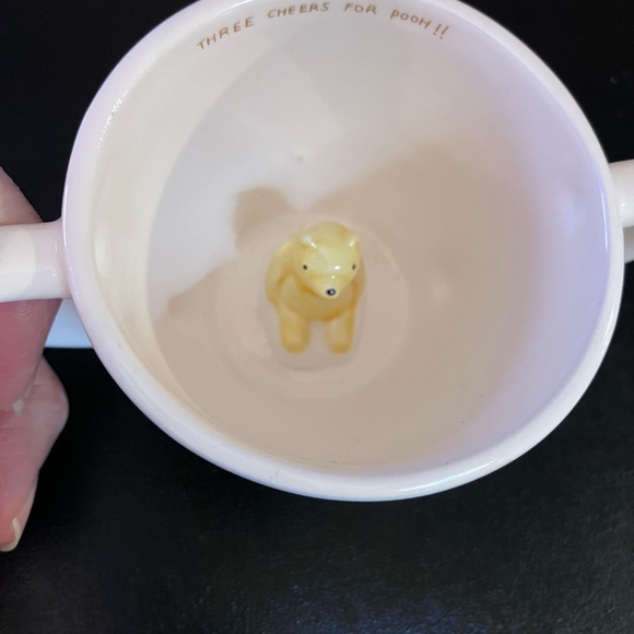 Winnie. The poo small cup with poo sitting inside-2 handles - Picture 6 of 9